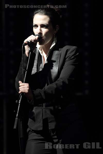 GOTAN PROJECT - 2011-05-10 - PARIS - Place de la Bastille - 